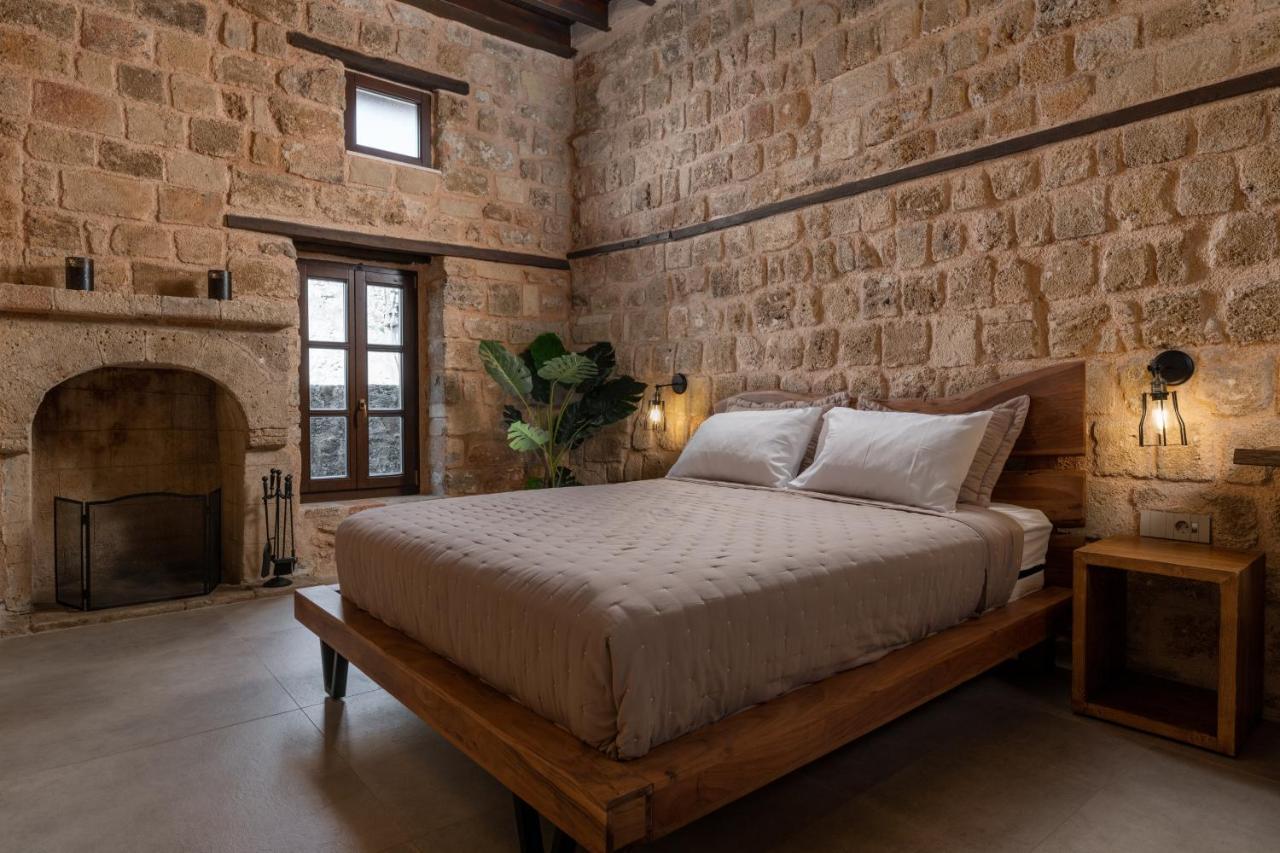 Ancient Knights Luxury Suites Rhodes City Exterior photo