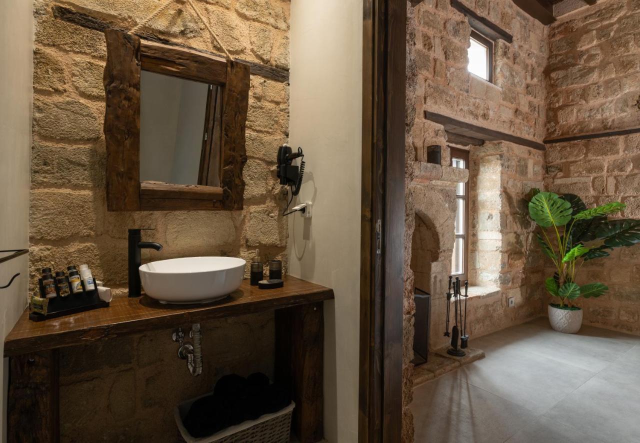 Ancient Knights Luxury Suites Rhodes City Exterior photo