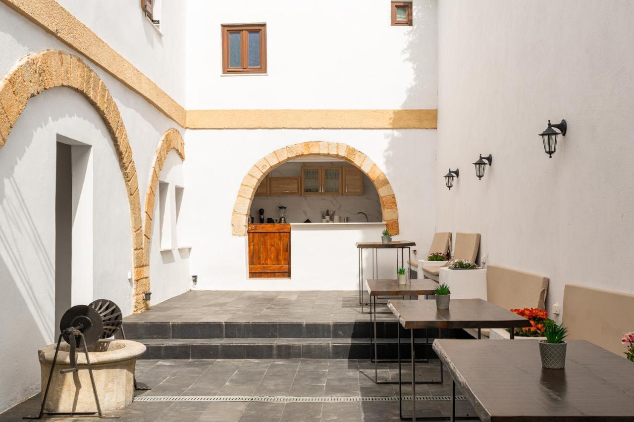 Ancient Knights Luxury Suites Rhodes City Exterior photo